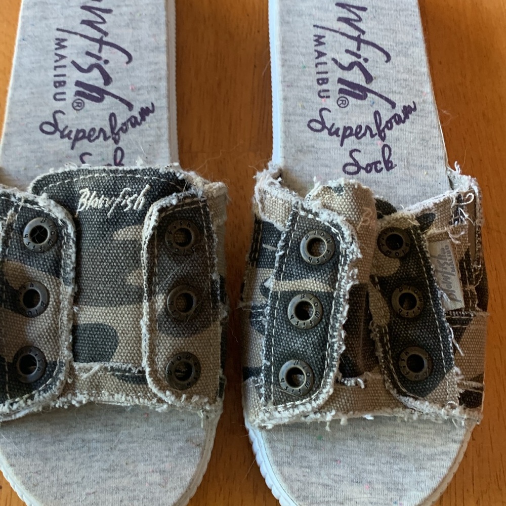Womens Blowfish 6 1/2 slide - Picture 2 of 3